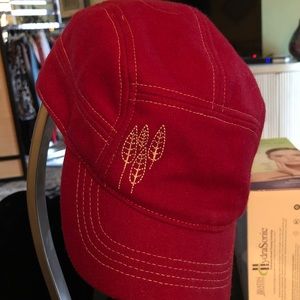 Lot of 4 new hats